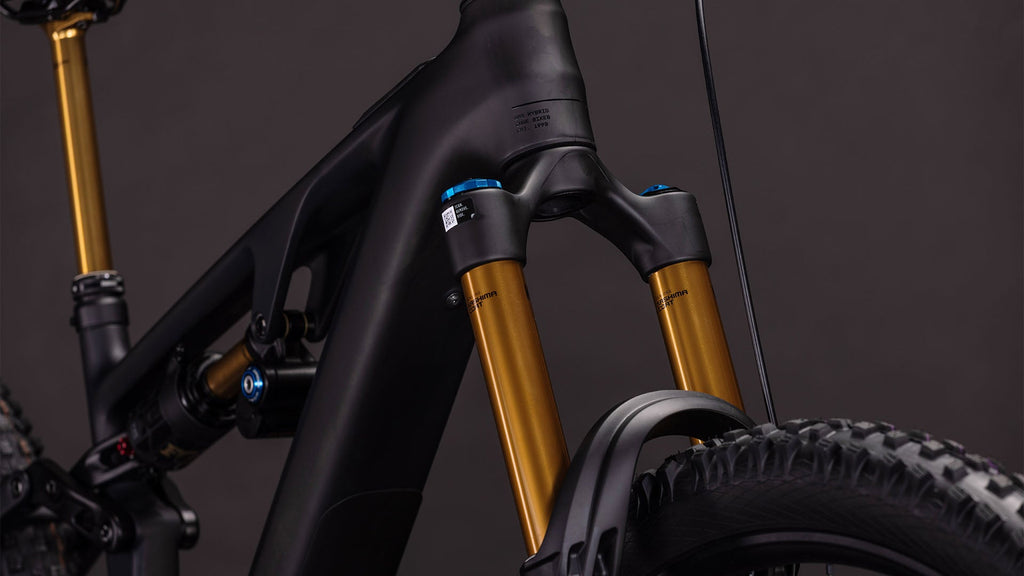 CUBE AMS HYBRID 177 C:62 AT 600X carbon´n´gold