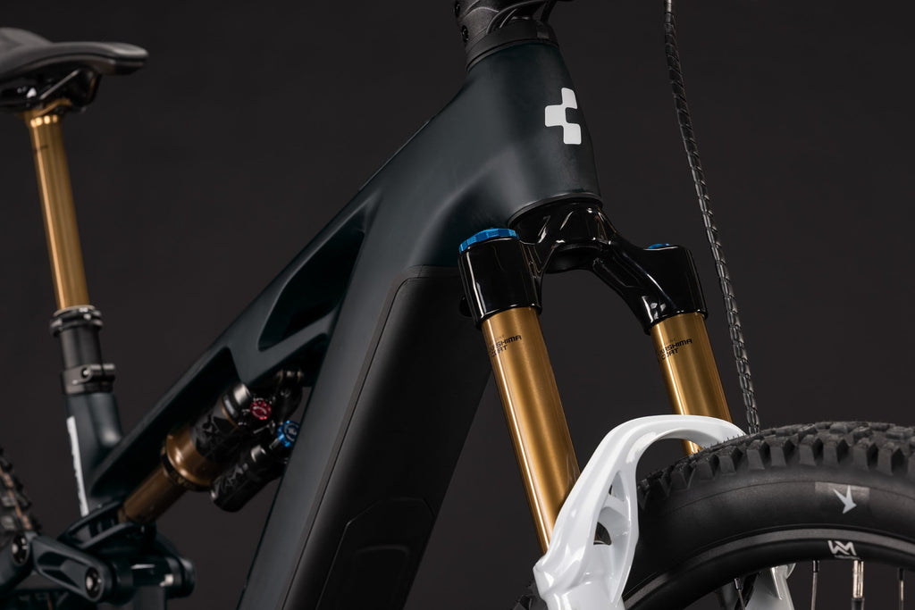 Cube Stereo Hybrid ONE44 HPC AT 800 carbon´n´white