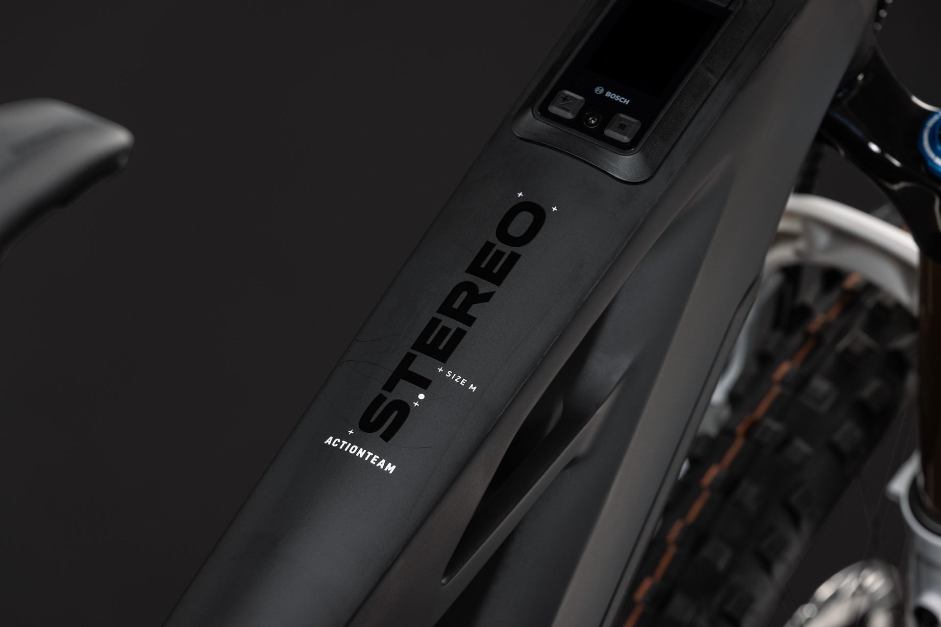Cube Stereo Hybrid ONE77 HPC AT 800 carbon´n´white