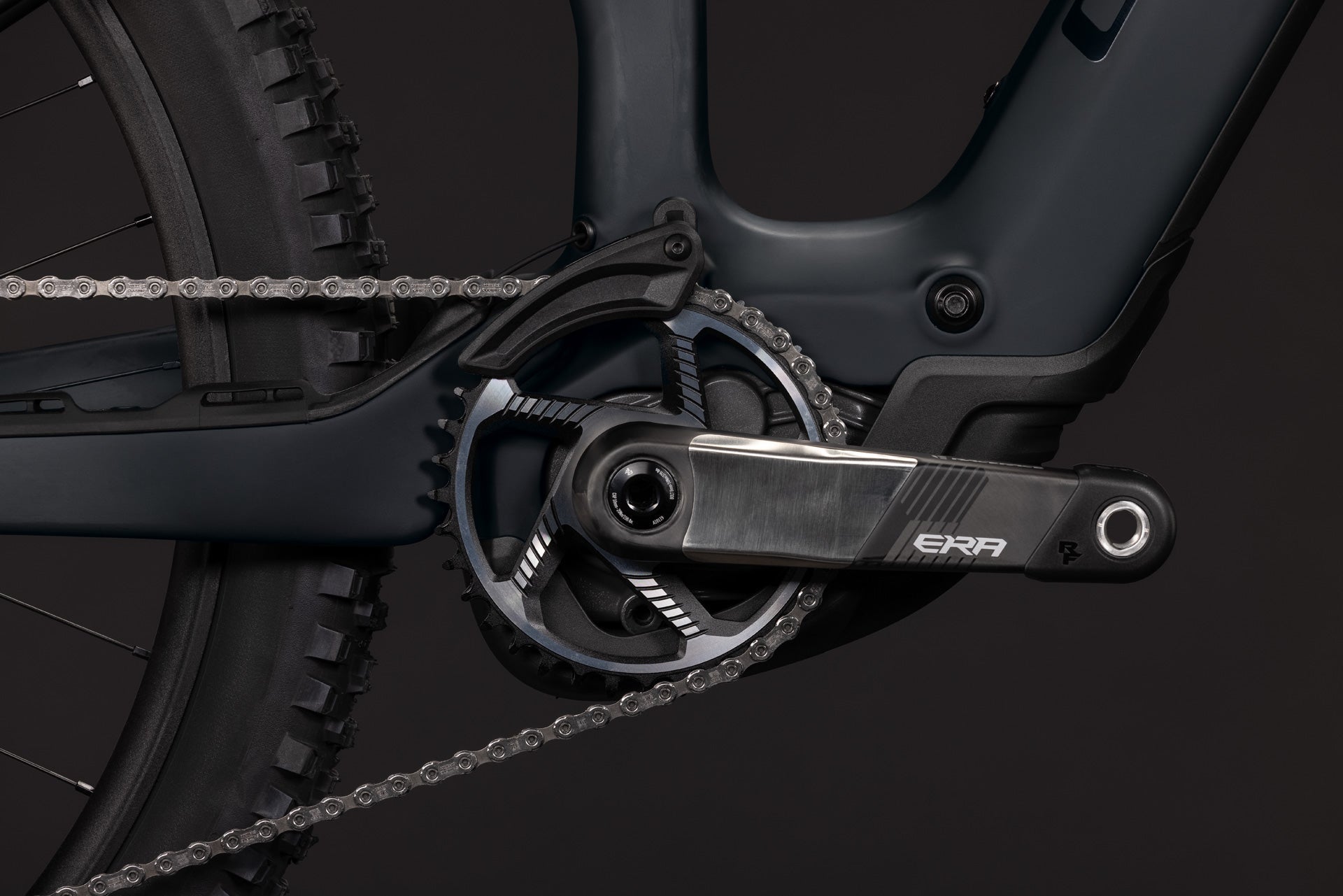 Cube AMS Hybrid 177 C:62 AT 600X carbon´n´white