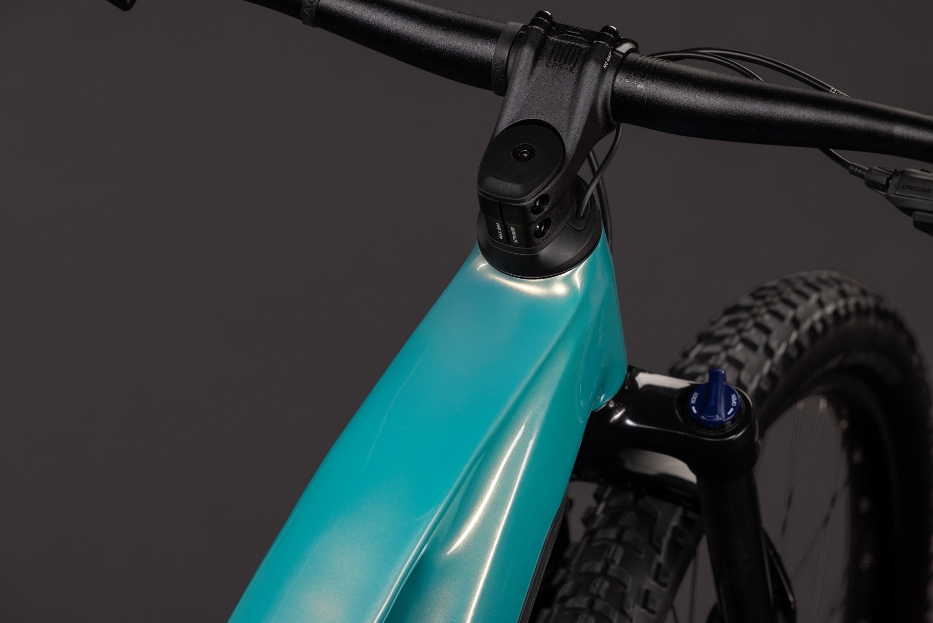 Cube Reaction Hybrid Performance 720 maldivian´n´black