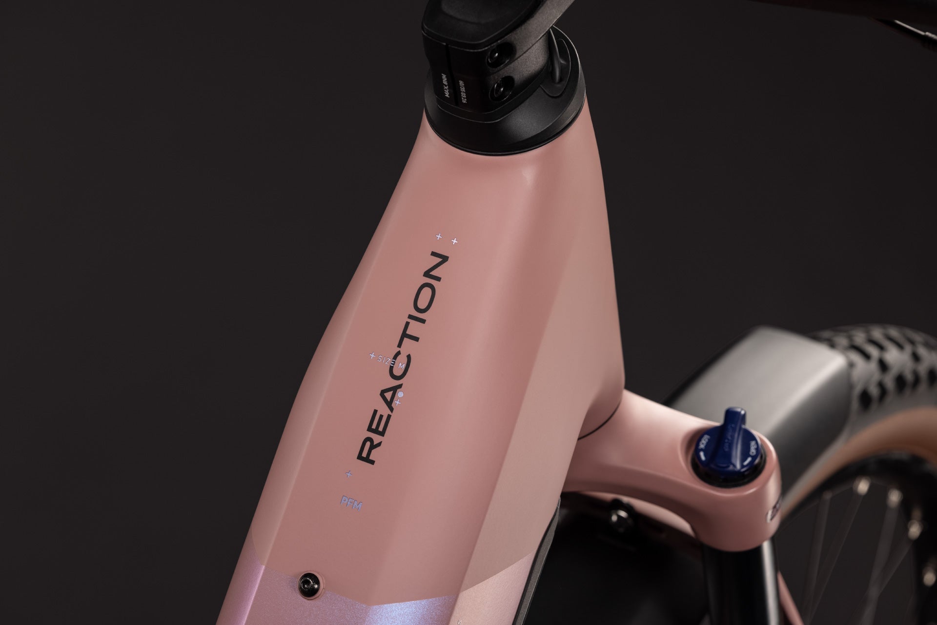 Cube Reaction Hybrid Performance 720 FE ruby´n´black