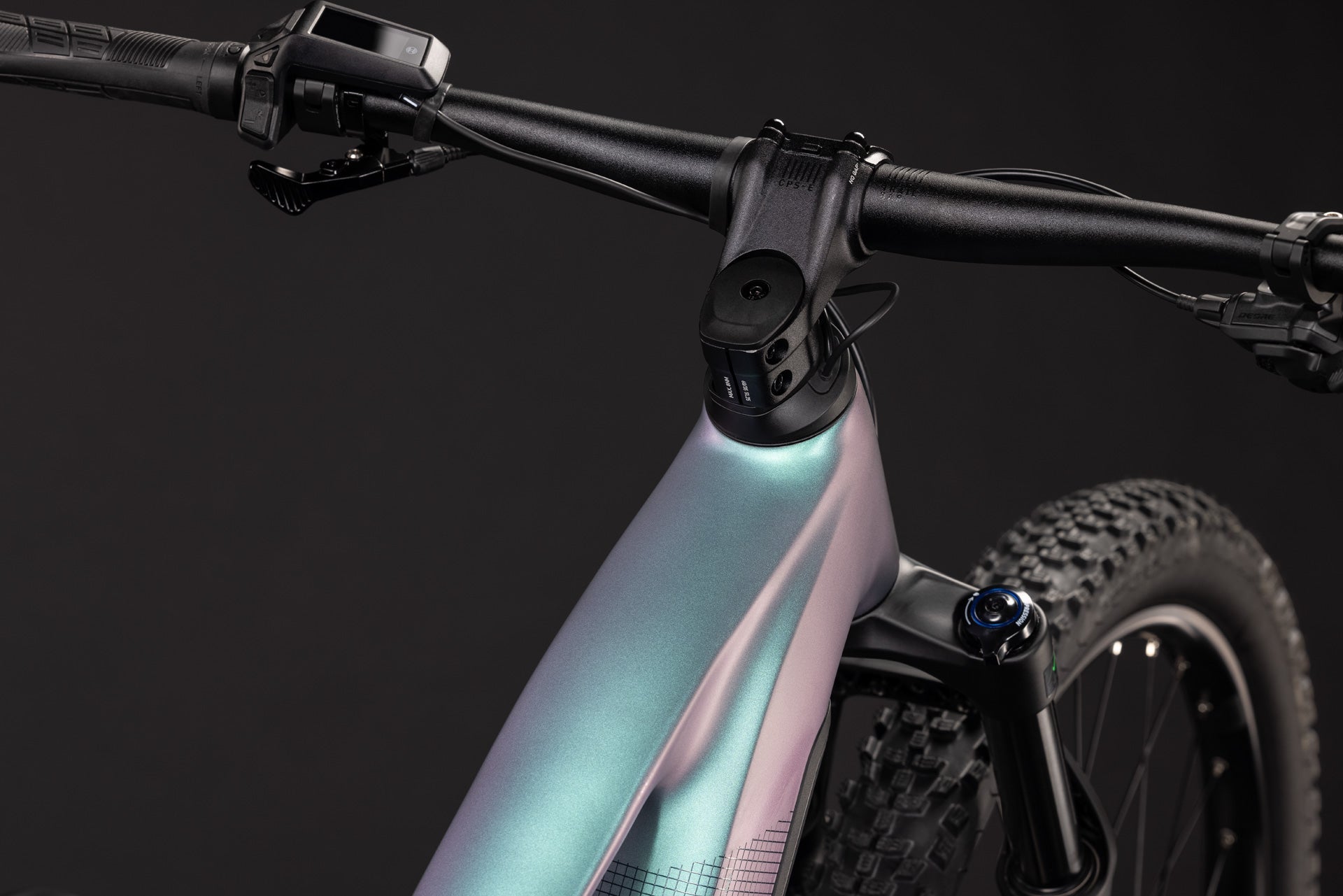 Cube Reaction Hybrid Pro 800 polarlight´n´black