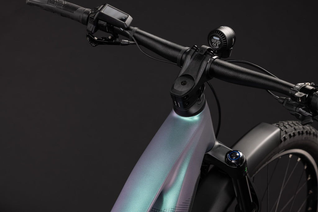 Cube Reaction Hybrid Pro 800 FE polarlight´n´black