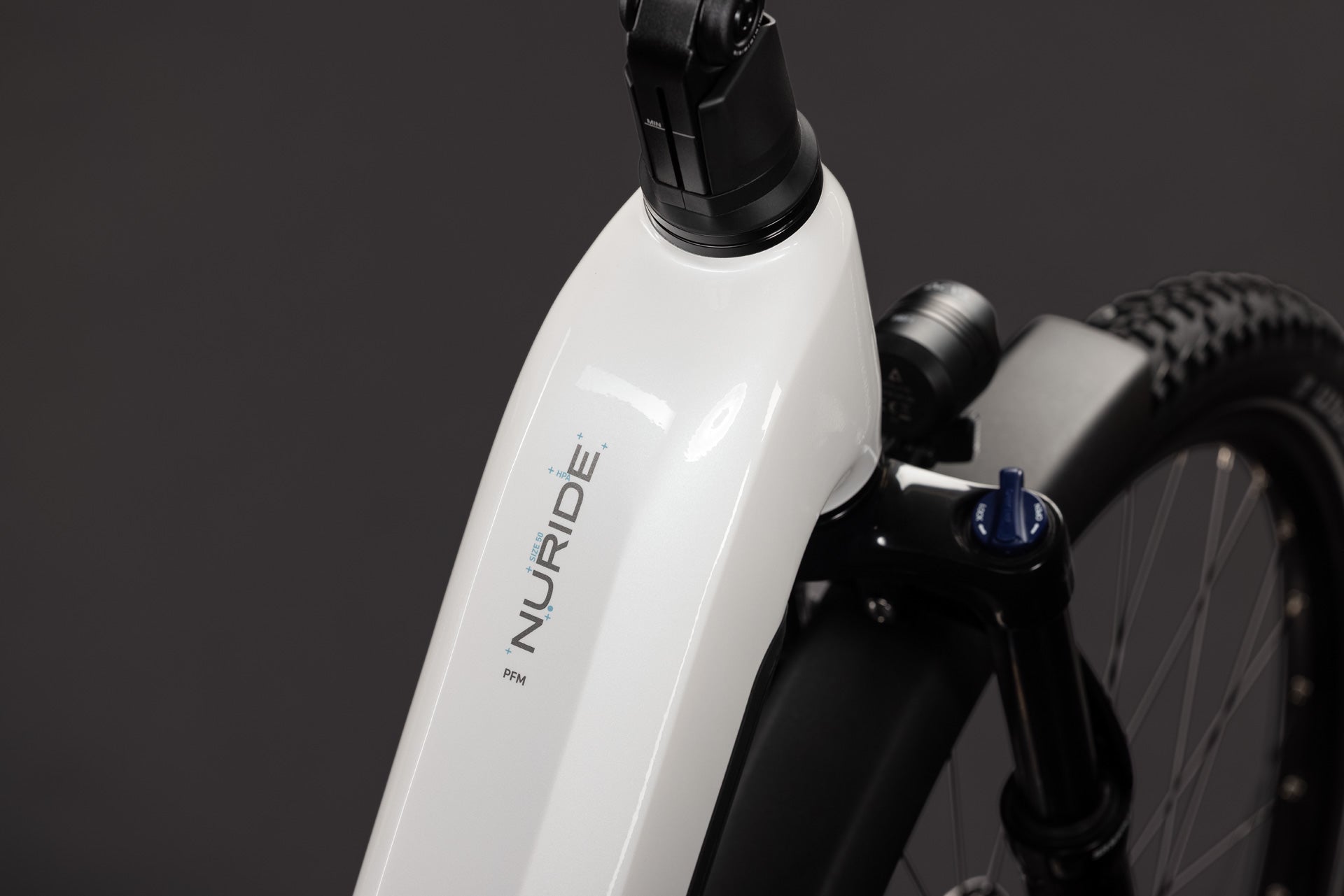 Cube Nuride Hybrid Performance 720 metallicwhite´n´grey