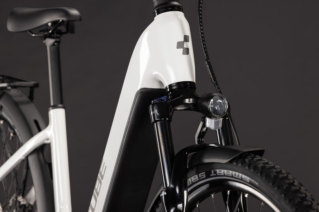 Cube Nuride Hybrid Performance 720 metallicwhite´n´grey