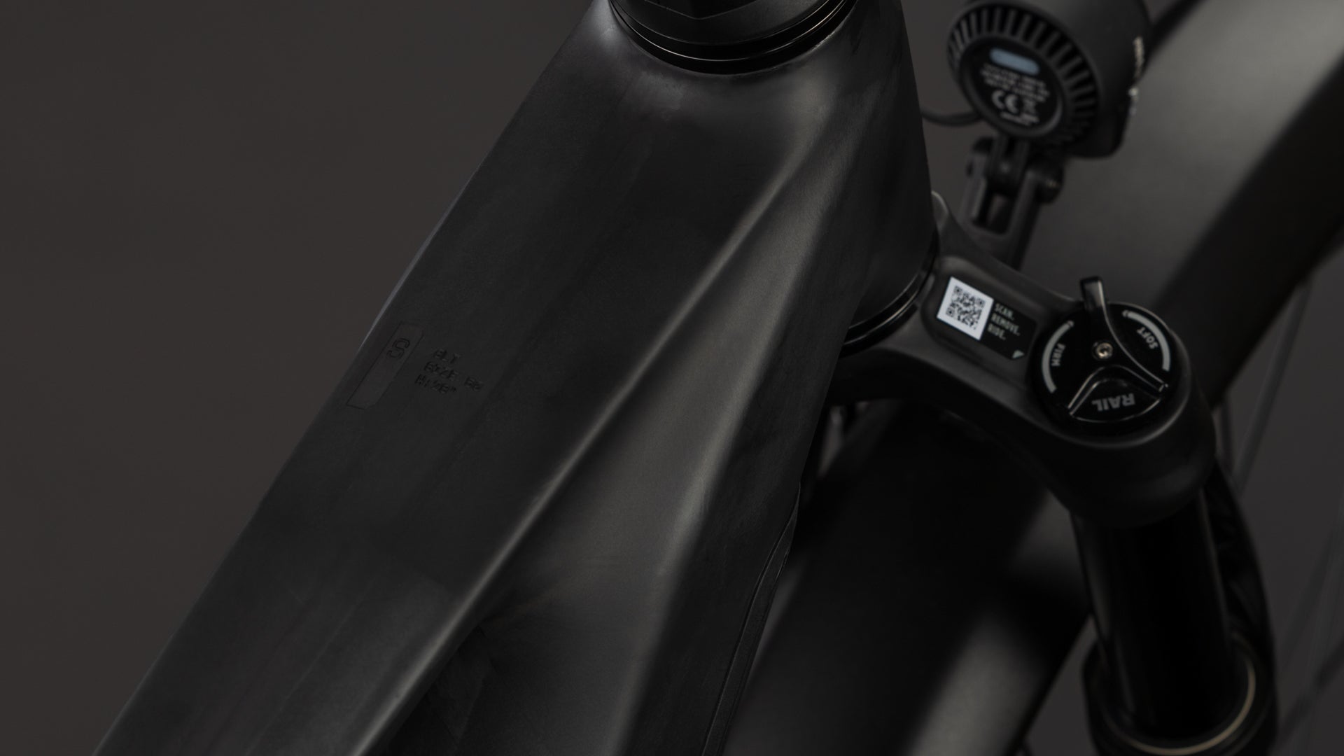 Cube Kathmandu Hybrid ONE11 HPC SLT 800 carbon´n´silverdust