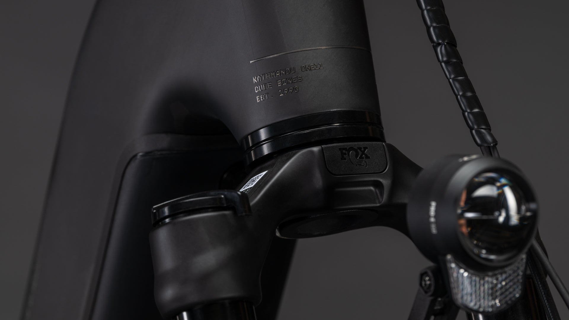 Cube Kathmandu Hybrid ONE11 HPC SLT 800 carbon´n´silverdust