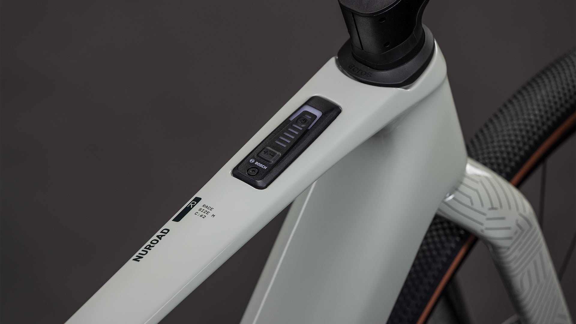 CUBE NUROAD HYBRID C:62 RACE 400X reedbeige´n´black