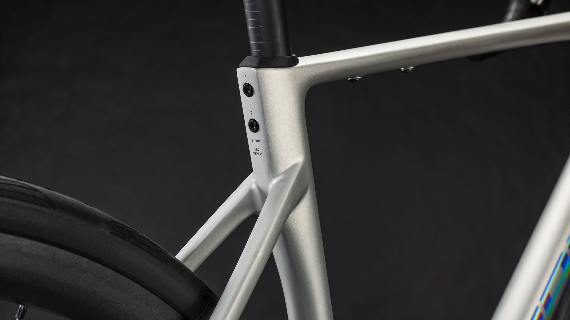 CUBE ATTAIN C:62 SLX sleekgrey´n´prism
