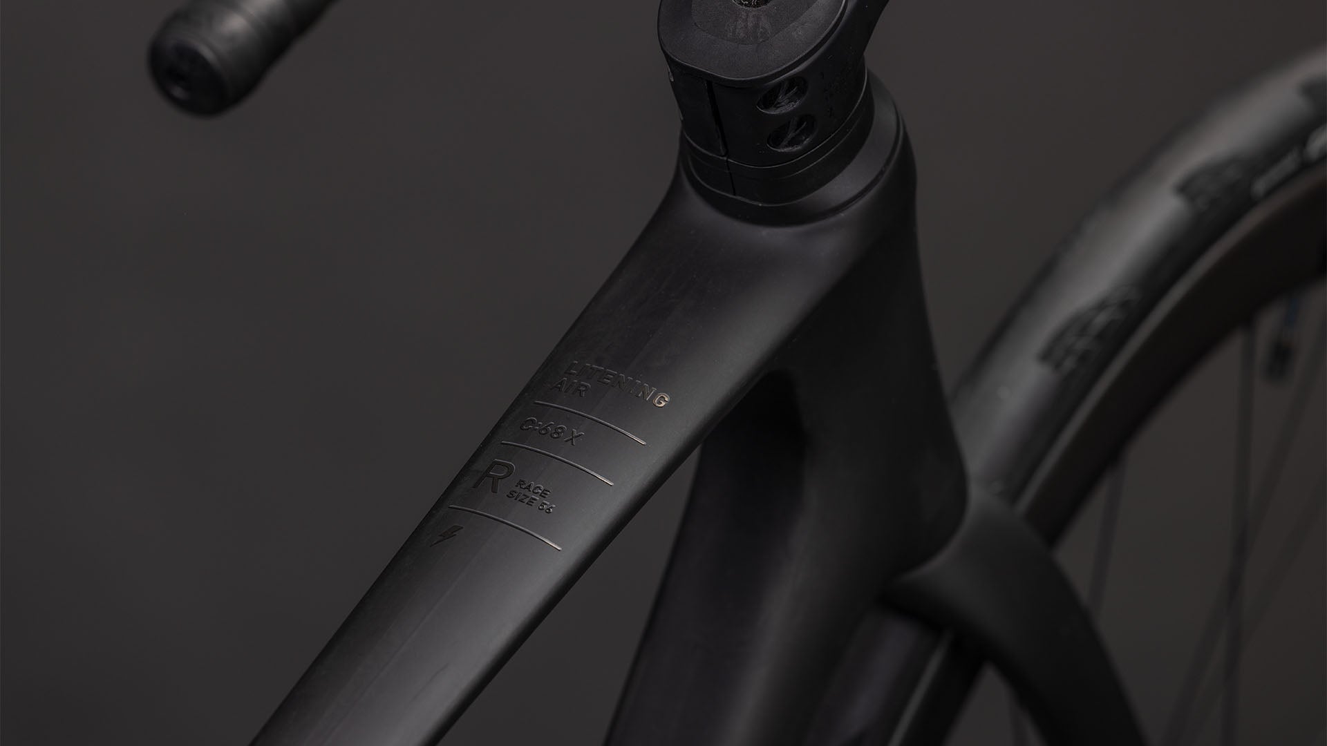 CUBE LITENING AIR C:68X RACE blackline