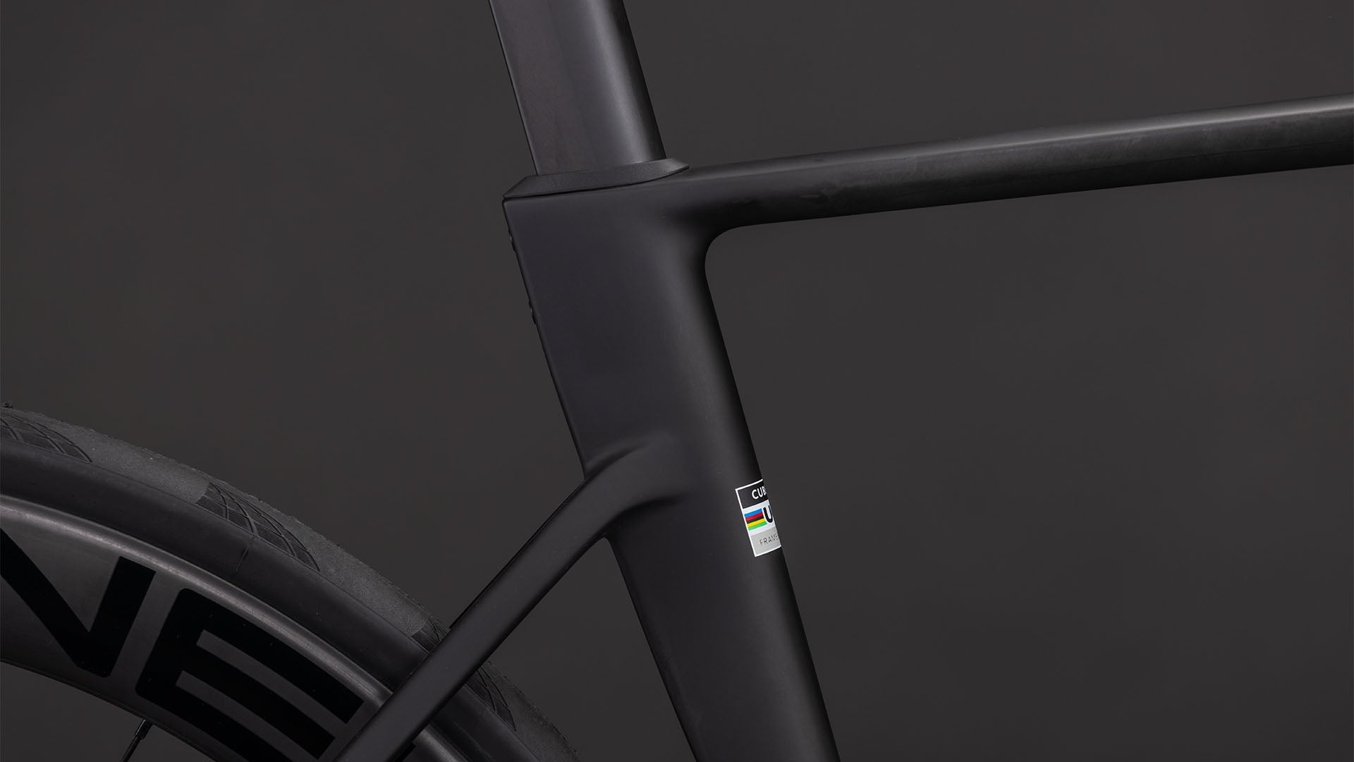 CUBE LITENING AIR C:68X RACE blackline