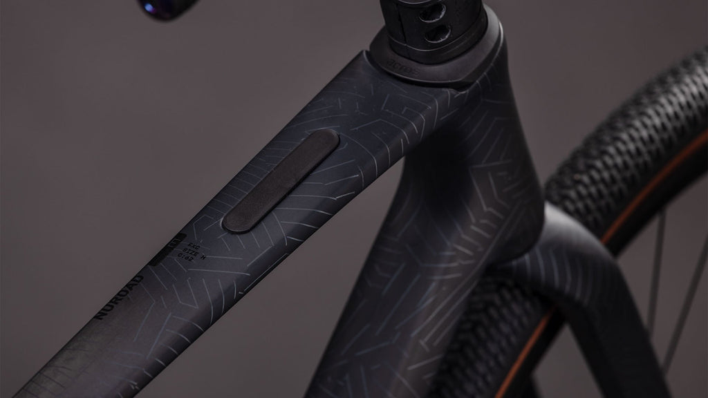 CUBE NUROAD C:62 EXC carbon´n´crisscross