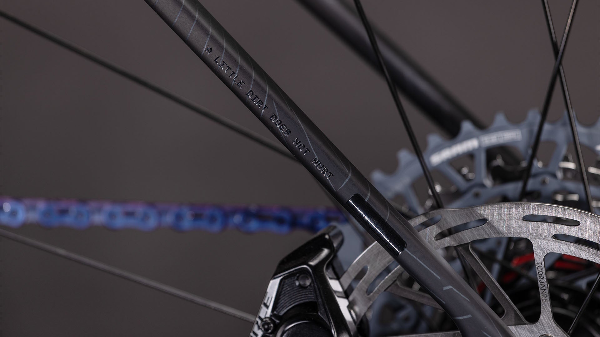 CUBE NUROAD C:62 EXC carbon´n´crisscross