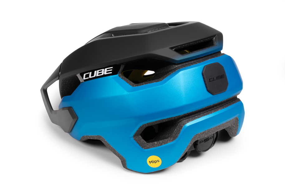 CUBE CASCO STRAY X Actionteam