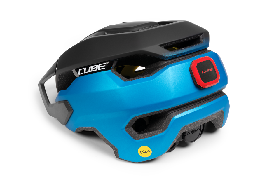 CUBE CASCO STRAY X Actionteam