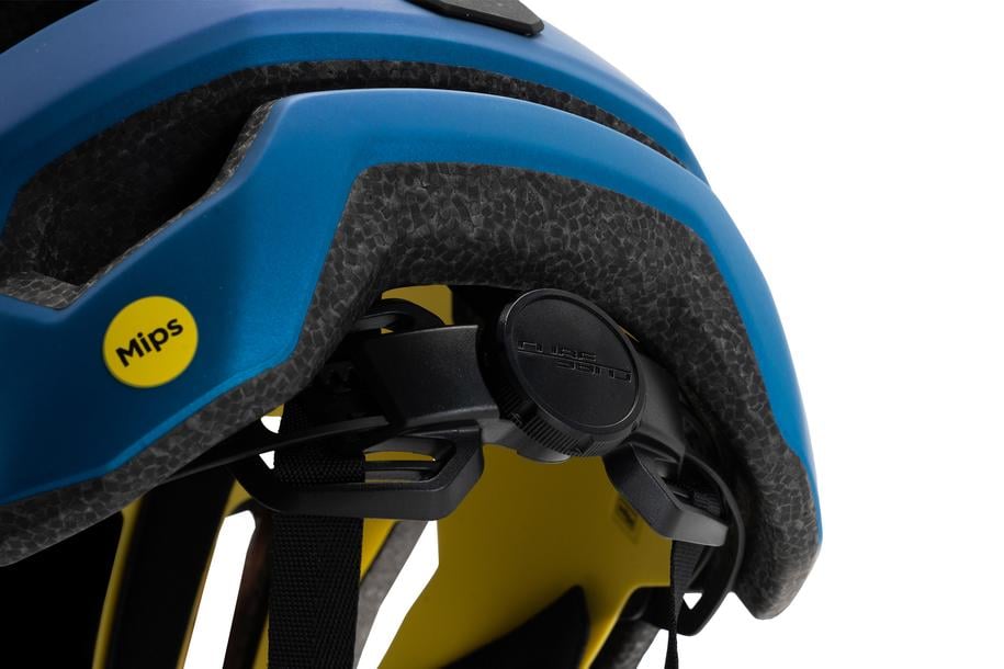 CUBE CASCO STRAY X Actionteam