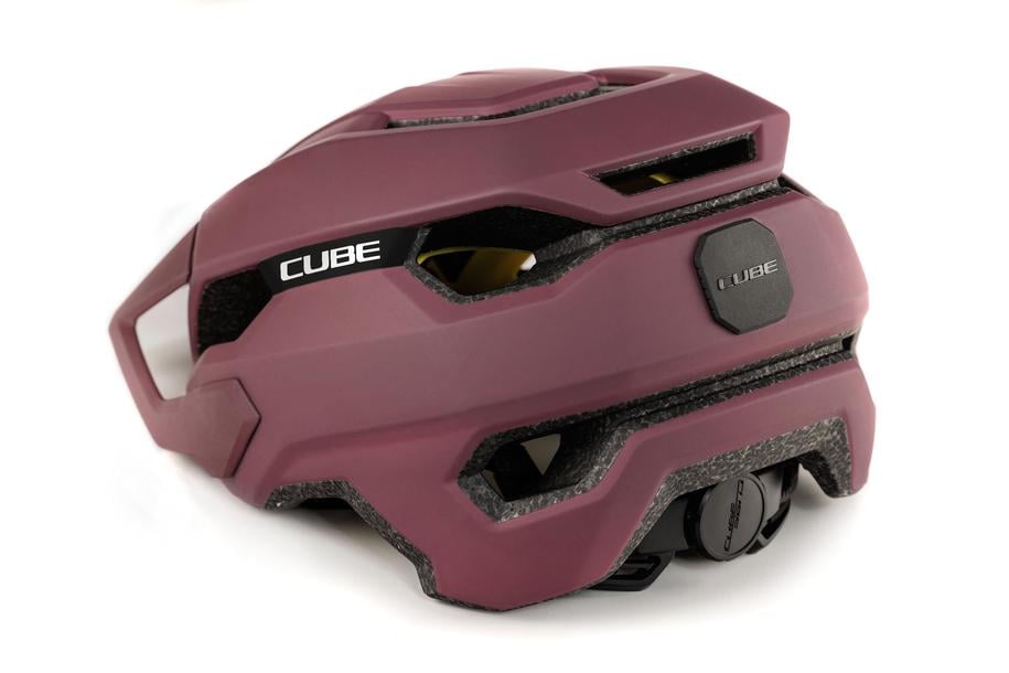CUBE CASCO STRAY