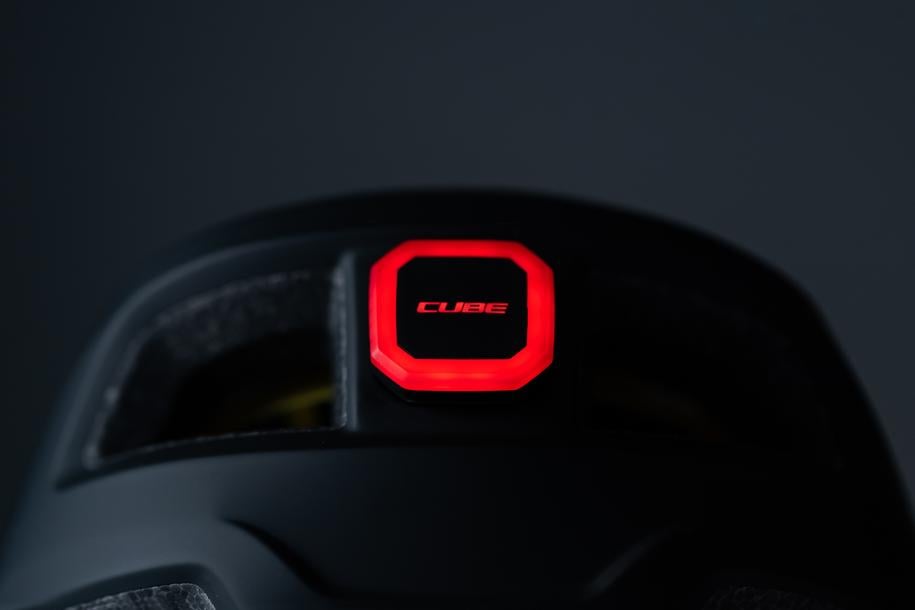 CUBE Luce posteriore per casco CMPT