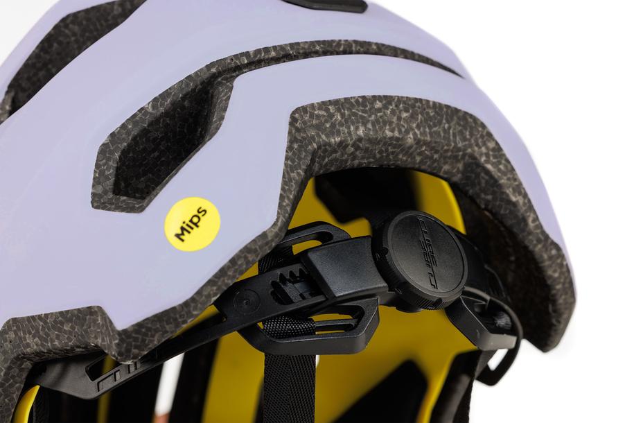 CUBE CASCO STRAY
