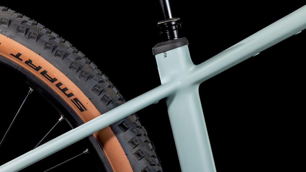 CUBE REACTION HYBRID RACE 800 desertgreen´n´prism